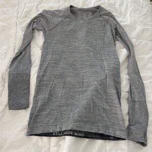 Lululemon like new swiftly Tech size 8